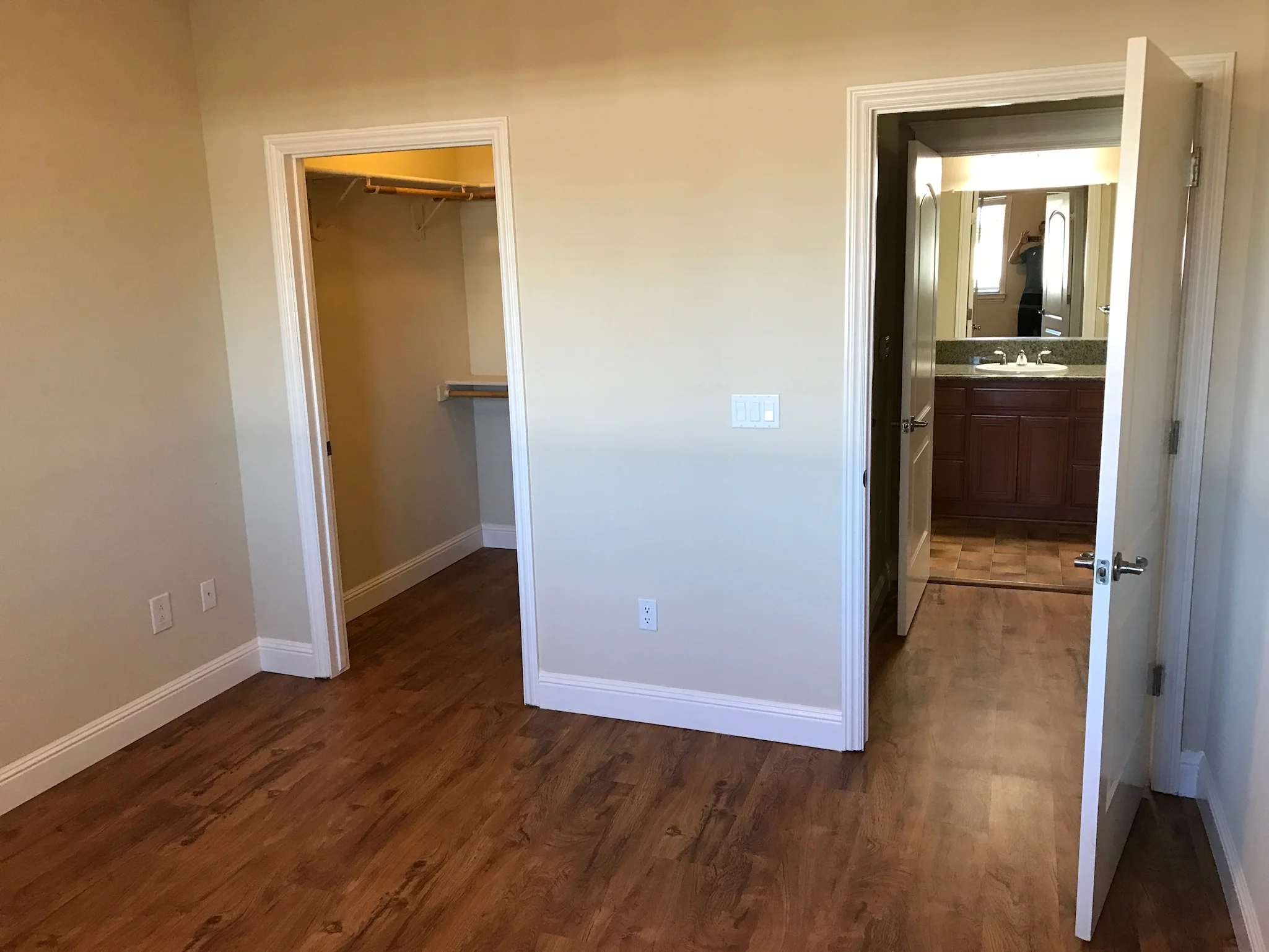 Bedroom with en-suite bathroom in luxury Gilroy apartment