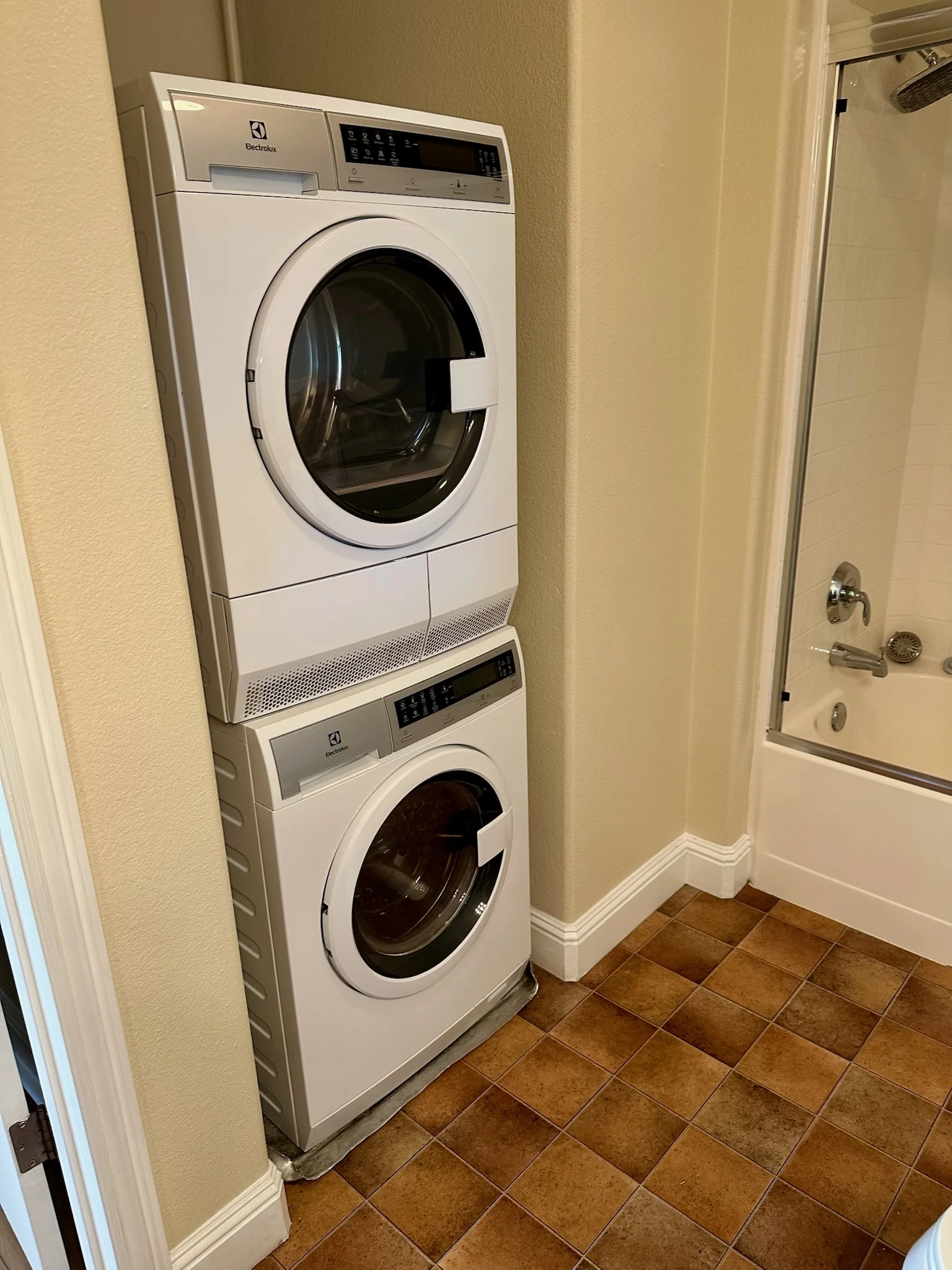 In-unit Electrolux washer and dryer